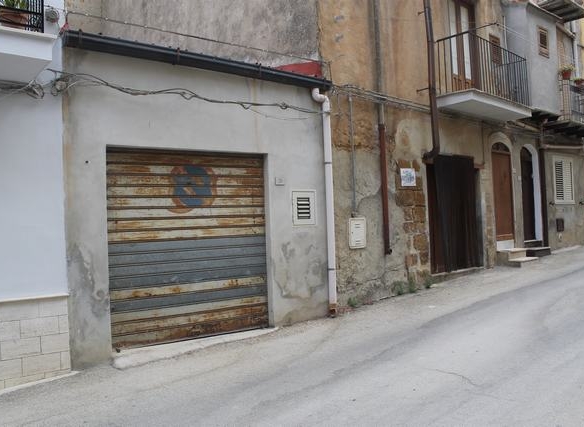 Garage in Sicily – Garage Ingravidi Via Salerno