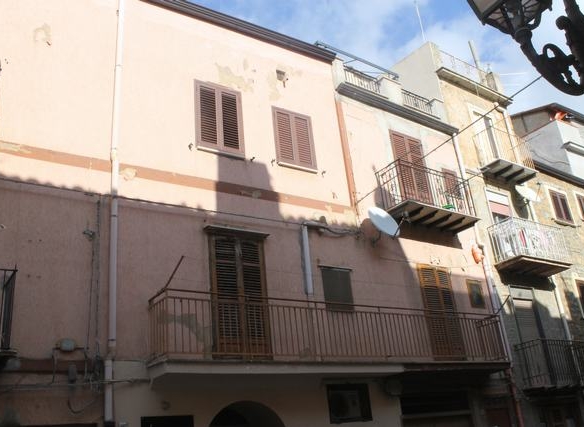 Apt in Sicily – Apt Riggio Corso Vittorio Emanuele