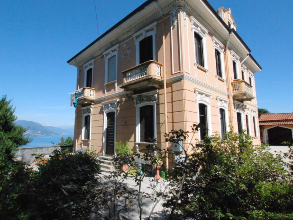 Historical villa, with a panoramic view of Lake Maggiore, in Stresa.