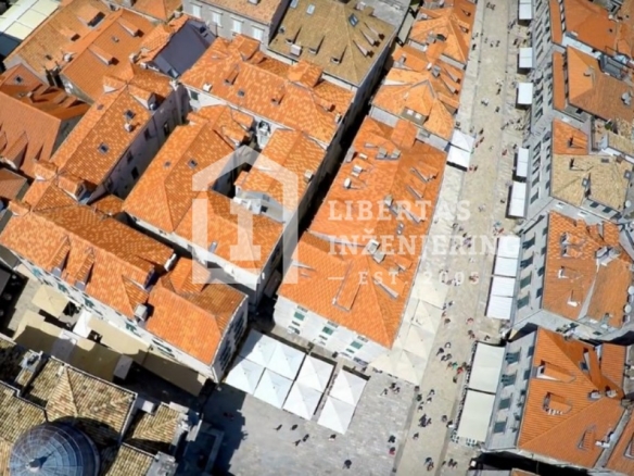 Renovated stone town house on the central location / OLD TOWN