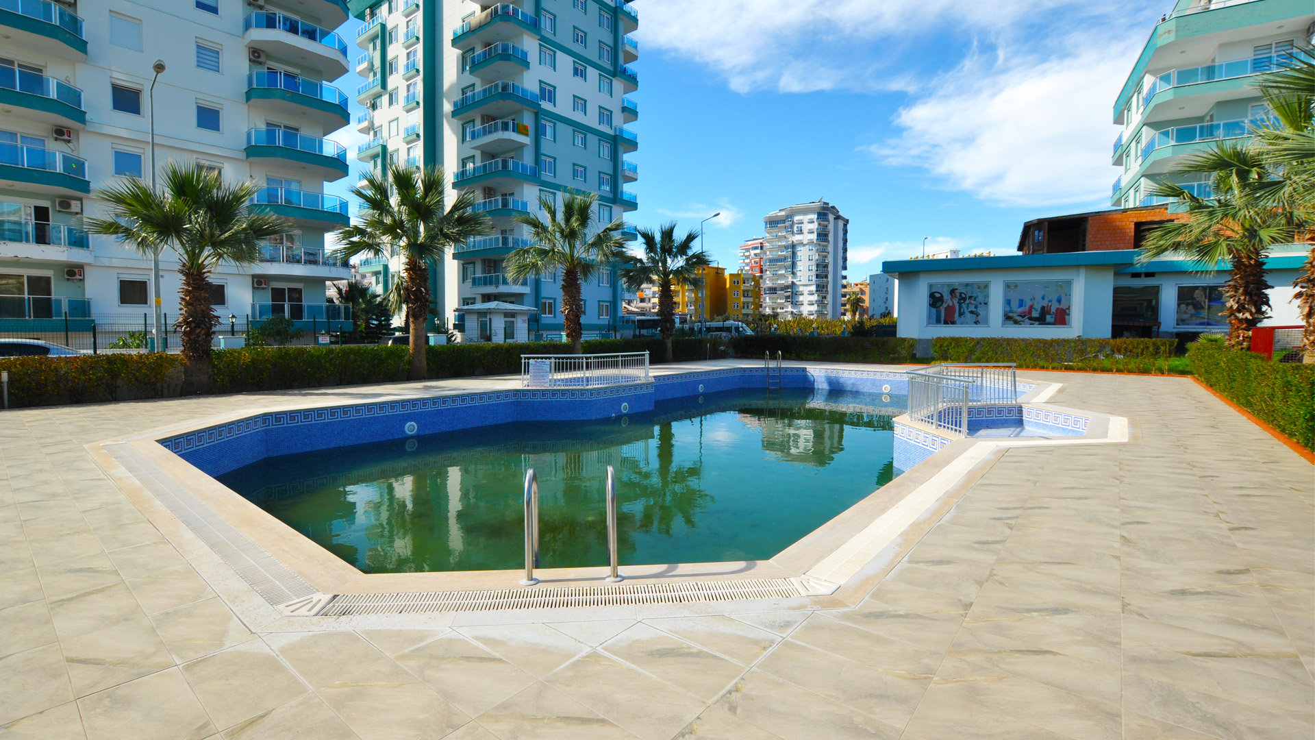 Apartment in modern complex in Mahmutlar, Turkey