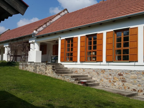 Traditional farmhouse is for sale near Lake Balaton (Füle, Hungary)