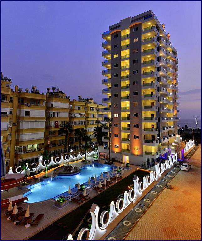 Luxury residential complex with private beach in Alanya, Mahmutlar