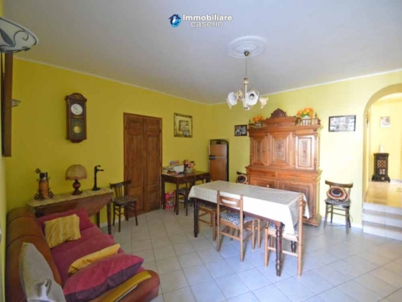 Renovated house with terrace and garden near the Adrtiatic sea