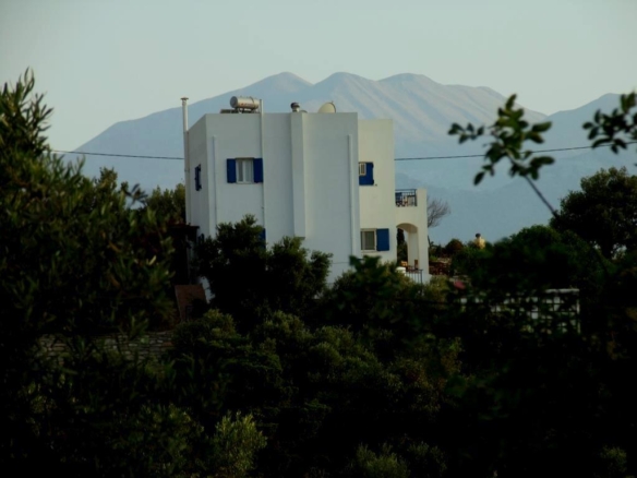 For sale two-storey villa with great views, near the village of Vamos