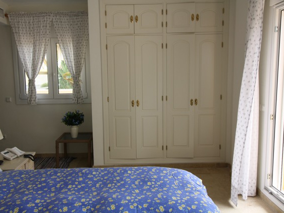 Lovely semi-detached luxury house in San Roque Golf Club