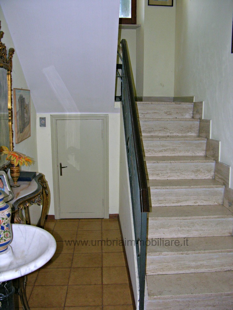 Ref. 120 villa between Perugia and Magione city