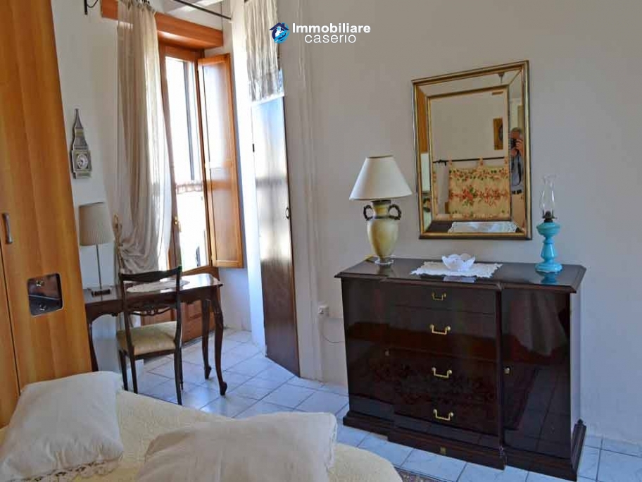 Recently renovated stone house for sale in Italy