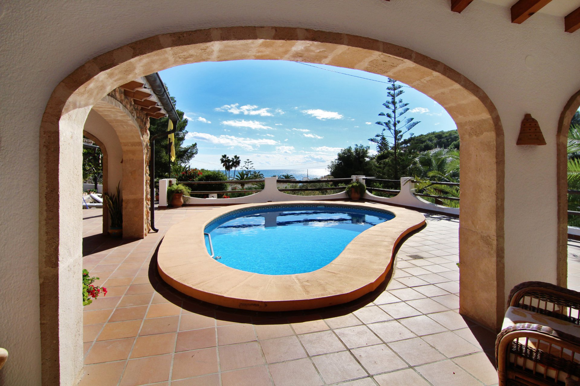 10487026865829b45273ced7.16052677_1920