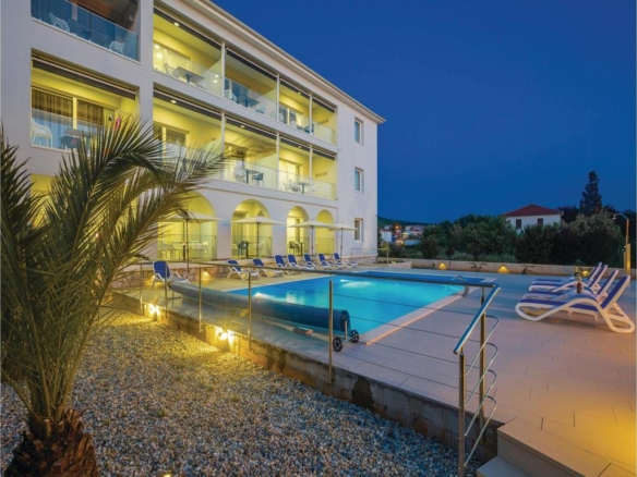 APART-HOTEL for SALE ****3.000.000,-€