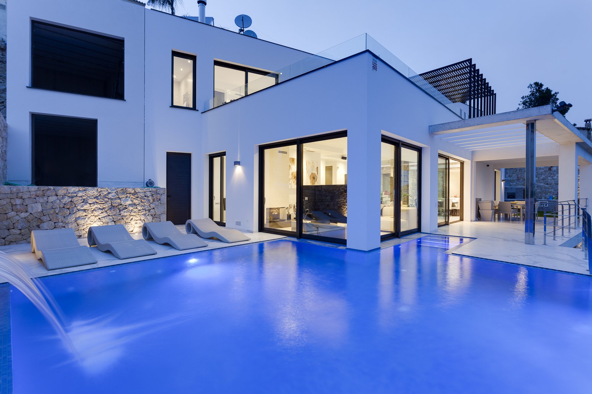 119086271255db2834883df9.13886182_1920-1