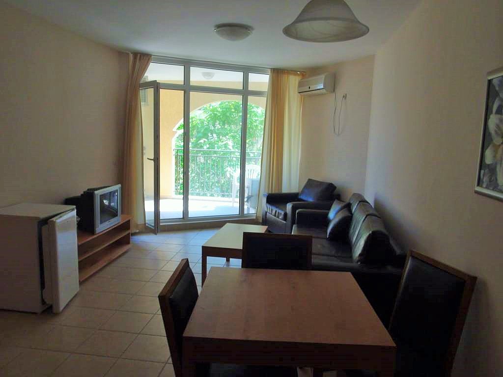 Cheap beach front holiday apartment with sea view in Bulgaria – fully furnished!