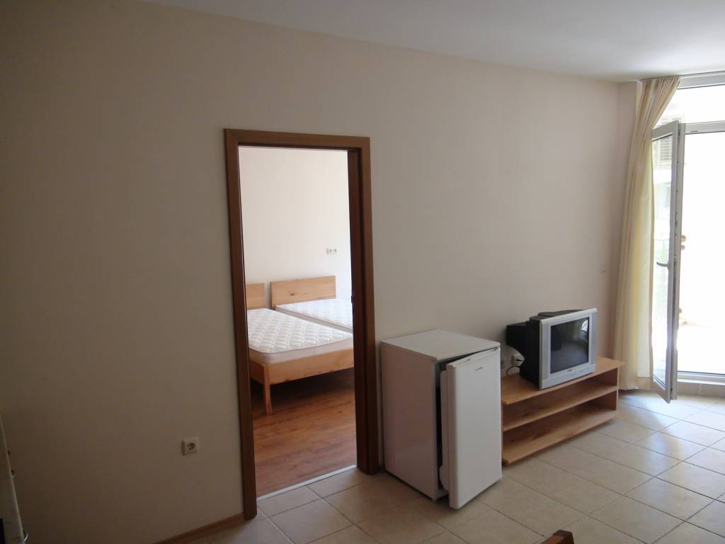 Cheap beach front holiday apartment with sea view in Bulgaria – fully furnished!