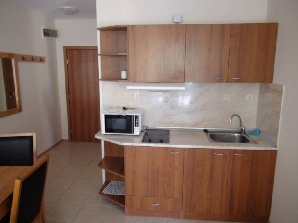 Cheap beach front holiday apartment with sea view in Bulgaria – fully furnished!