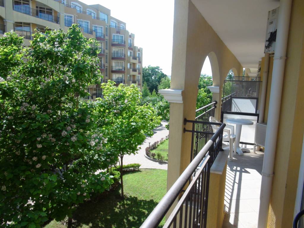 Cheap beach front holiday apartment with sea view in Bulgaria – fully furnished!