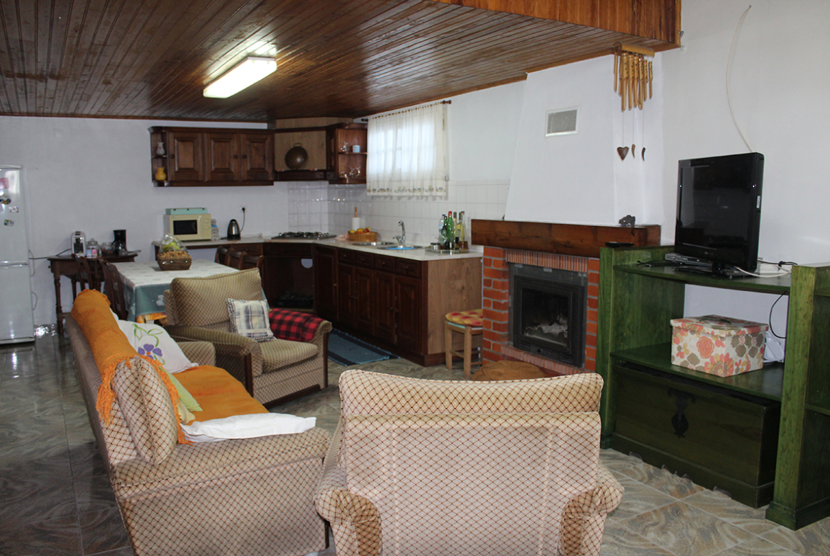 Detached villa near west coast of Portugal
