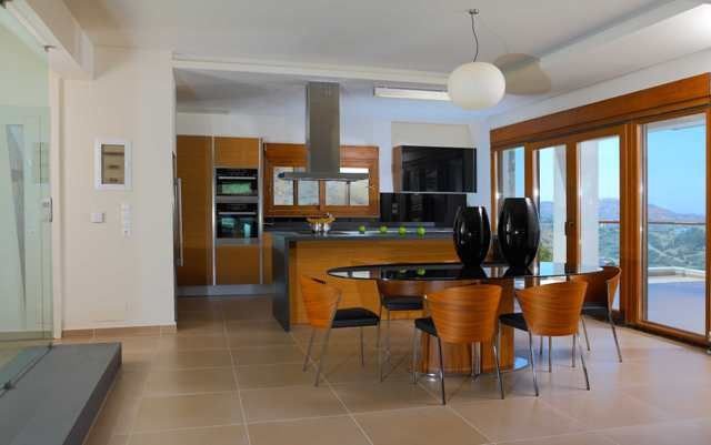 € 1.200.000 Villa, 346 sq.m. Gazi, Ligaria Description
