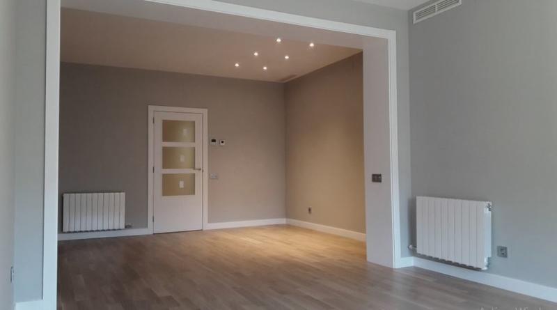 Exclusive apartment in a new house in Barcelona.