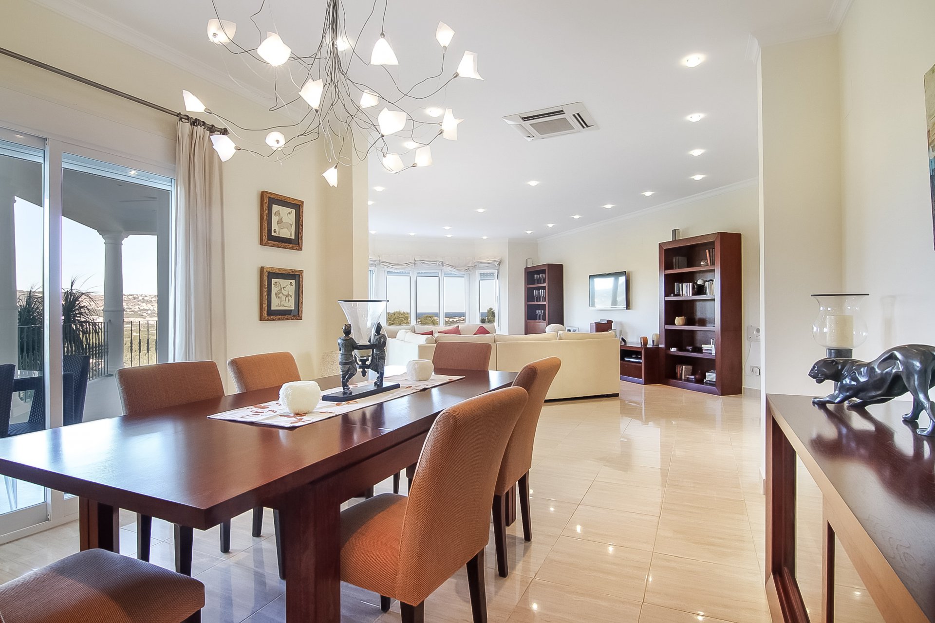 156251504058356812ce3541.80420750_1920