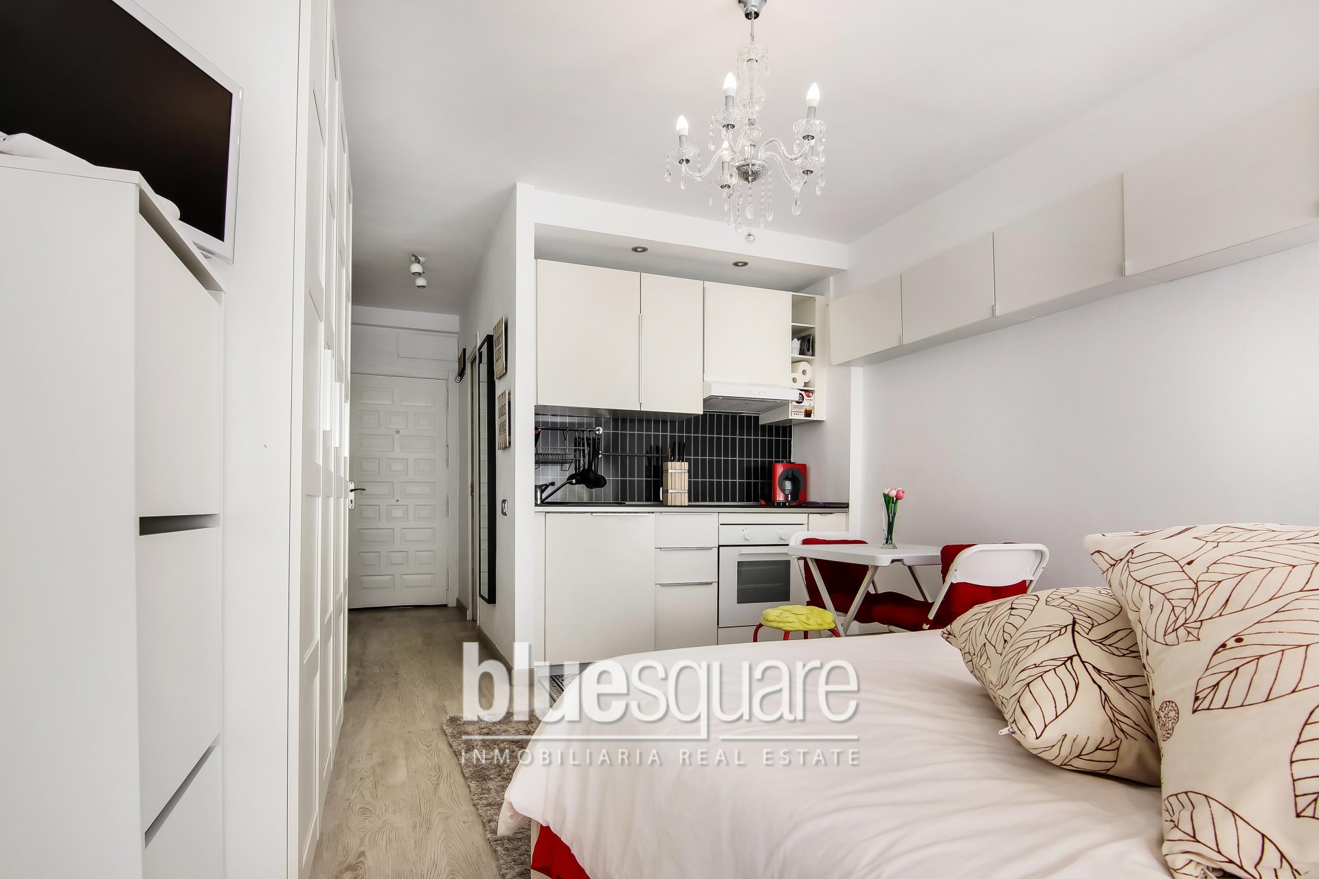 16685286175b9bdc75241527.14063616_6b13c082f5_1920