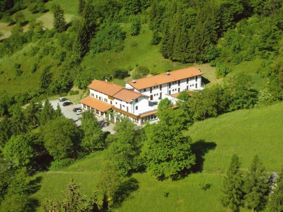 Hotel “three stars”, on the lake Iseo.