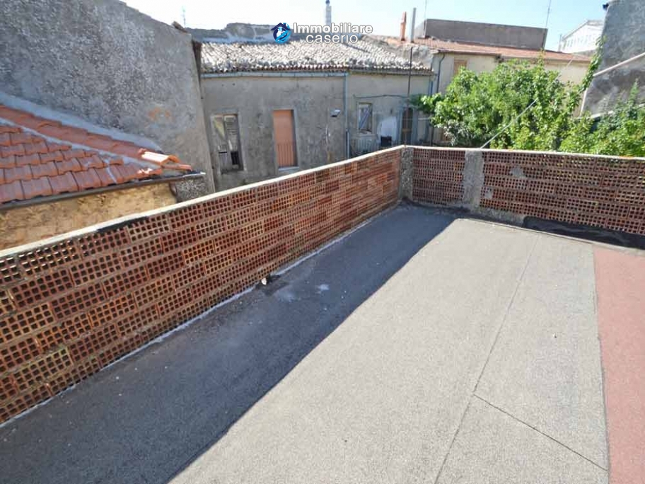 Renovated house with terrace and garden near the Adrtiatic sea