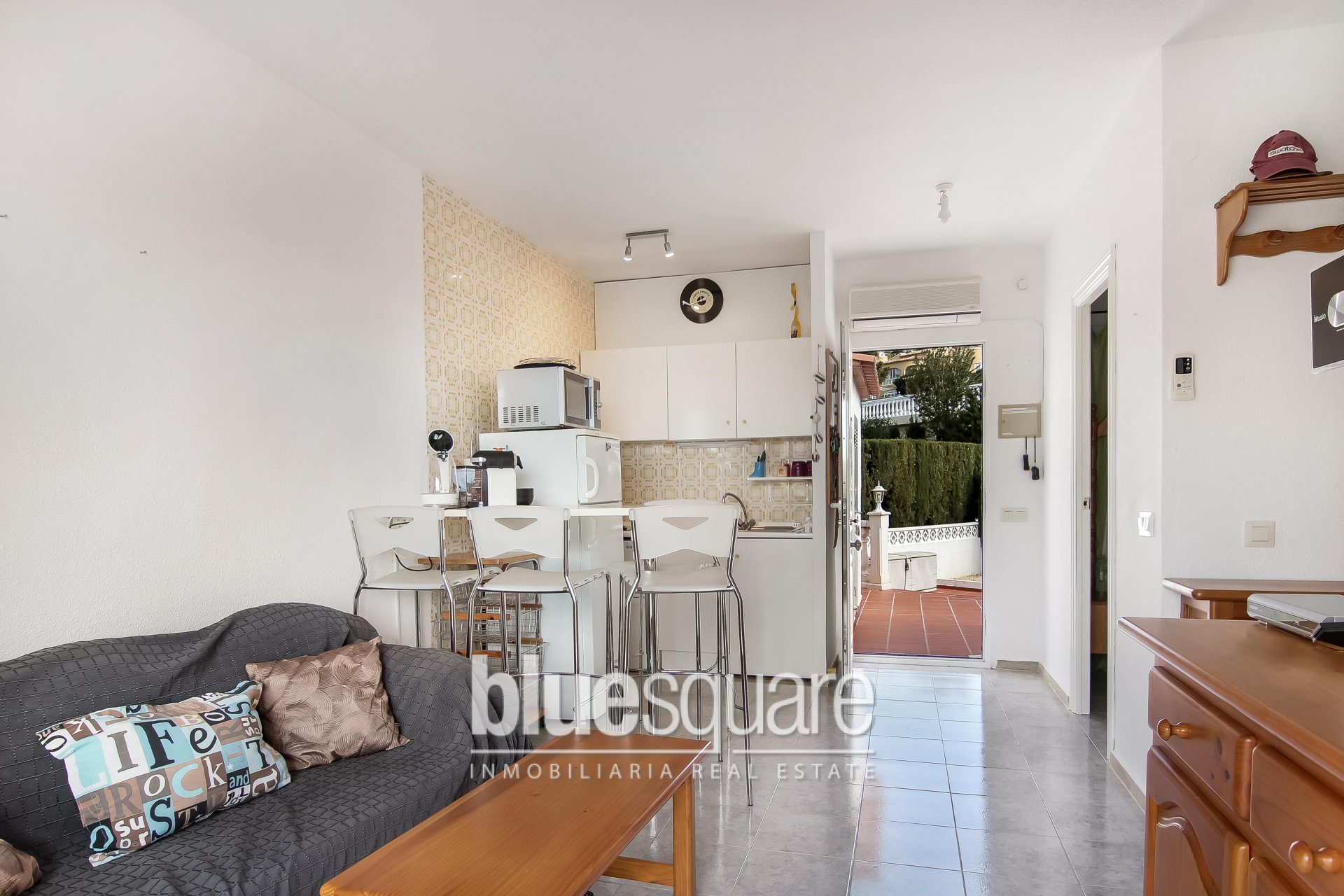 19653026795ac60a57cd1af2.25523180_9b963cbe0b_1920