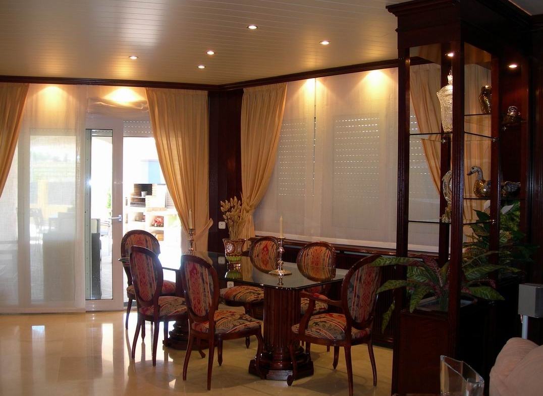 Exclusive house-chalet, overlooking the sea, in Alella.
