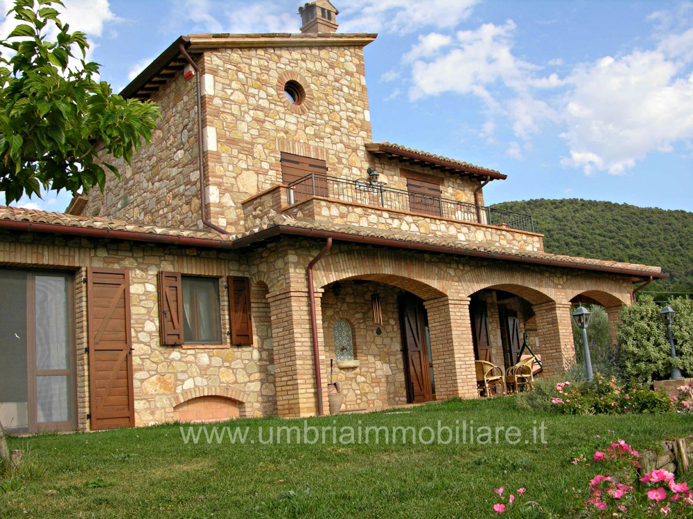 Ref. 107 panoramic villa near to Todi city
