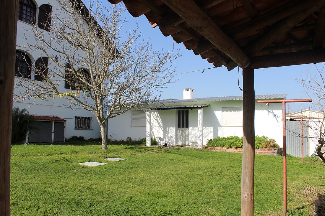 Detached villa near west coast of Portugal