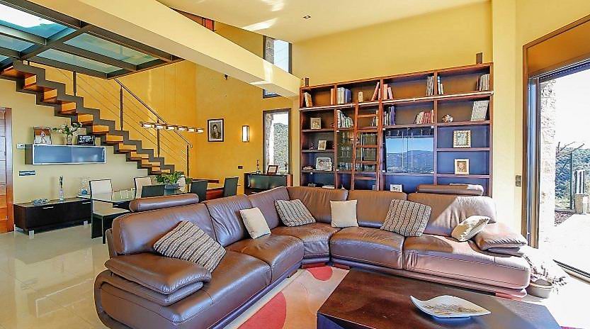 Exclusive house-chalet, overlooking the sea and mountains, in Santa Cristina de Aro.