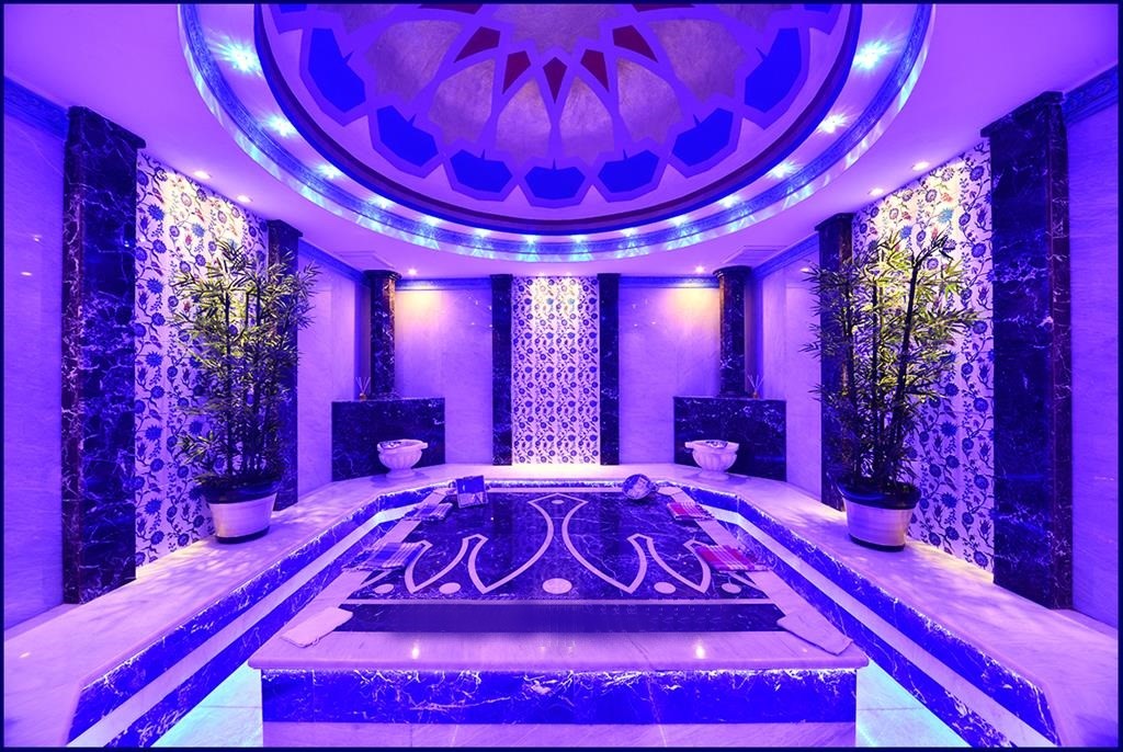 Luxury residential complex with private beach in Alanya, Mahmutlar