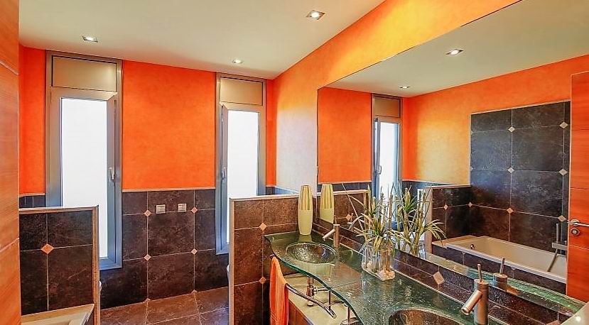 Exclusive house-chalet, overlooking the sea and mountains, in Santa Cristina de Aro.
