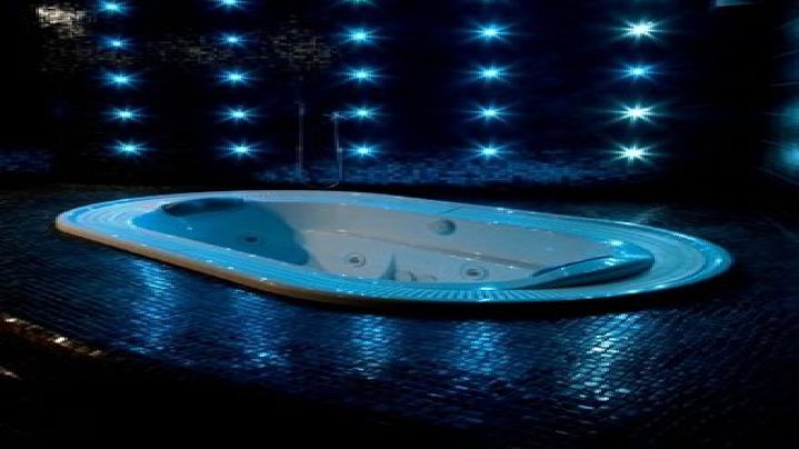 For sale luxurious 4-star hotel In Italy