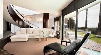 Luxurious villa in Esplugas de Llobregat.