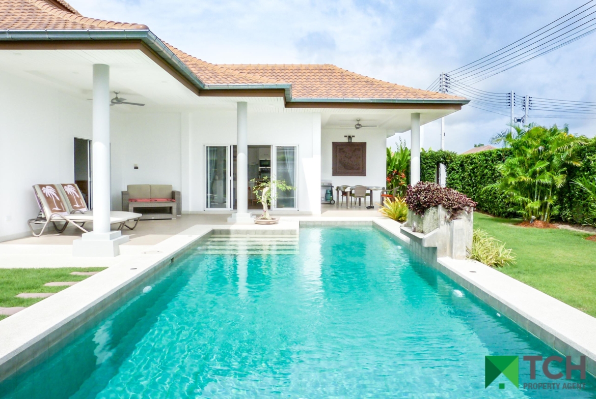 Pristine 3 Bedroom Pool Villa with Guest House