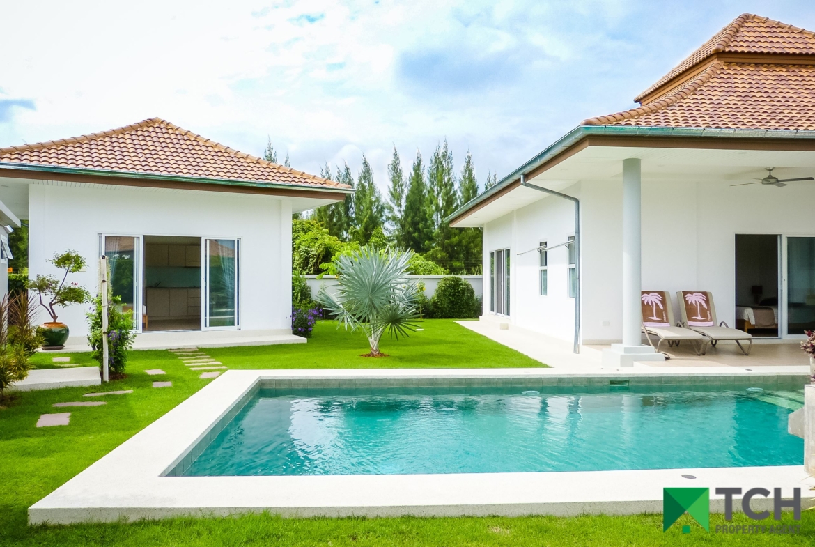Pristine 3 Bedroom Pool Villa with Guest House