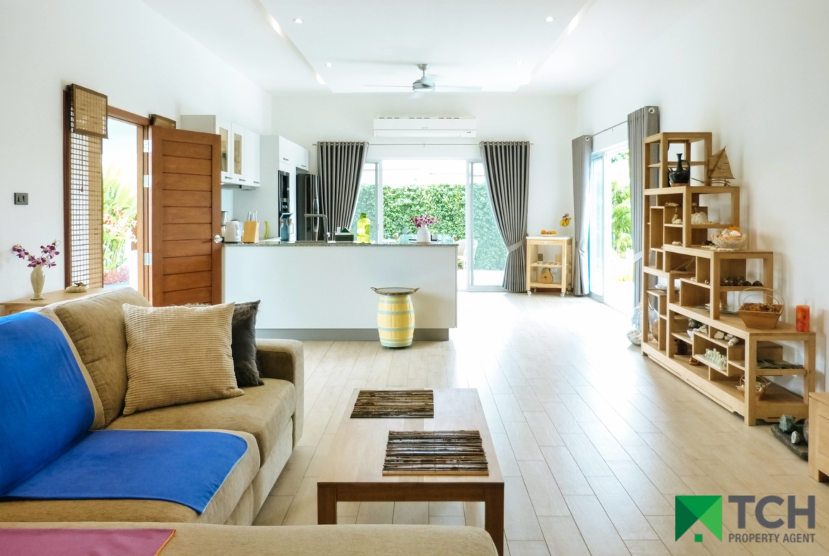 Pristine 3 Bedroom Pool Villa with Guest House