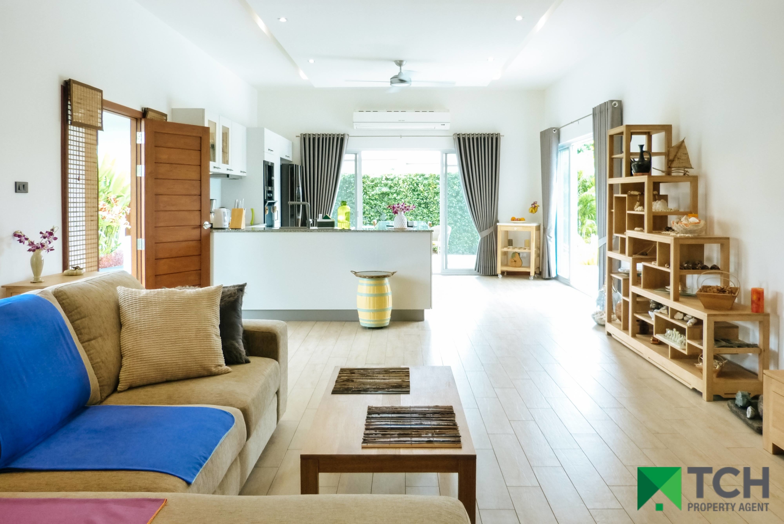 40029811_514248138997021_8448094843237826560_n-scaled Pristine 3 Bedroom Pool Villa with Guest House