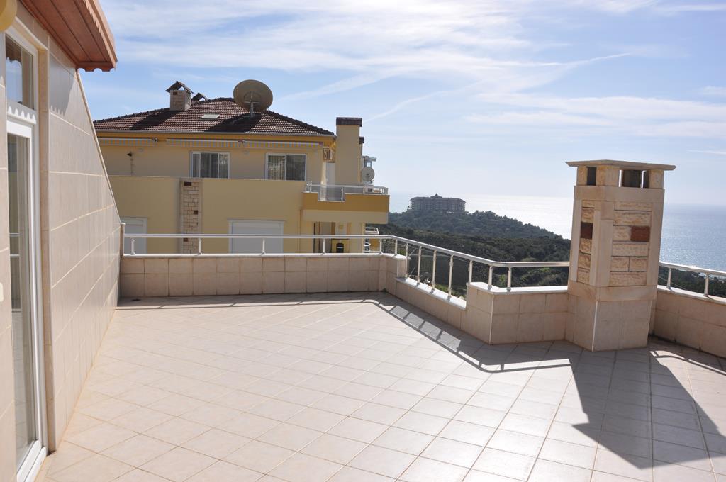 Beautiful Villa with view over Mediterranean Sea in Turkey