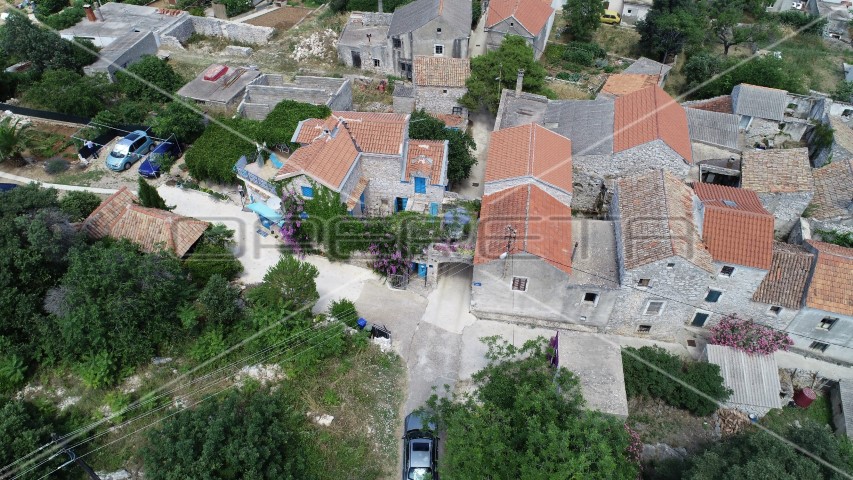 Stone house on Pašman, Ugrinići, 96 m2