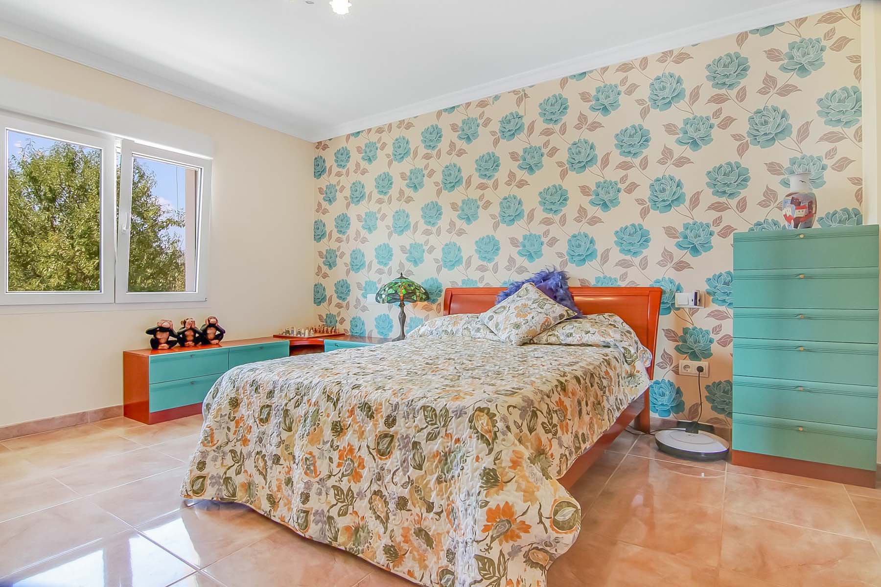 5449706155b699446296377.07694277_1800