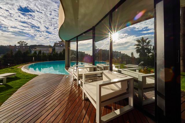 Luxurious villa in Esplugas de Llobregat.