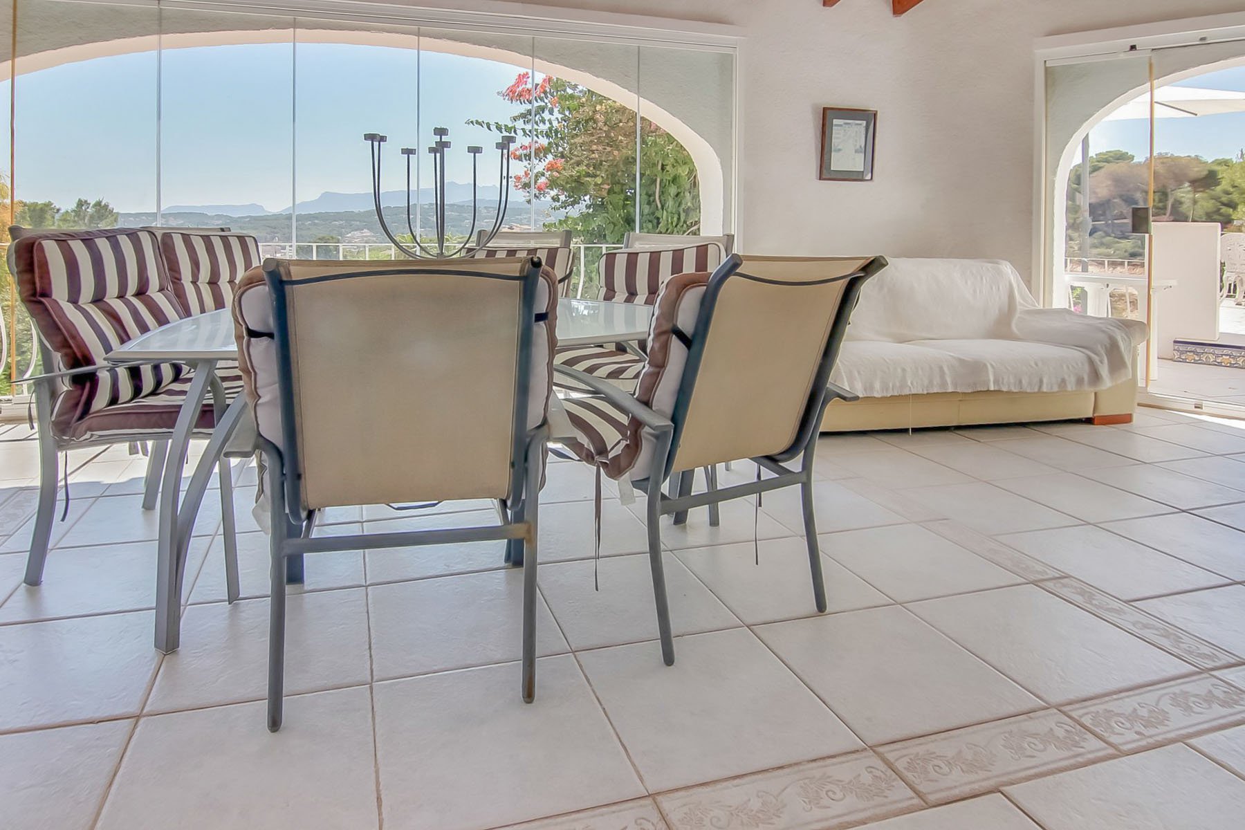 5723787205b436434a7d356.23569870_1800