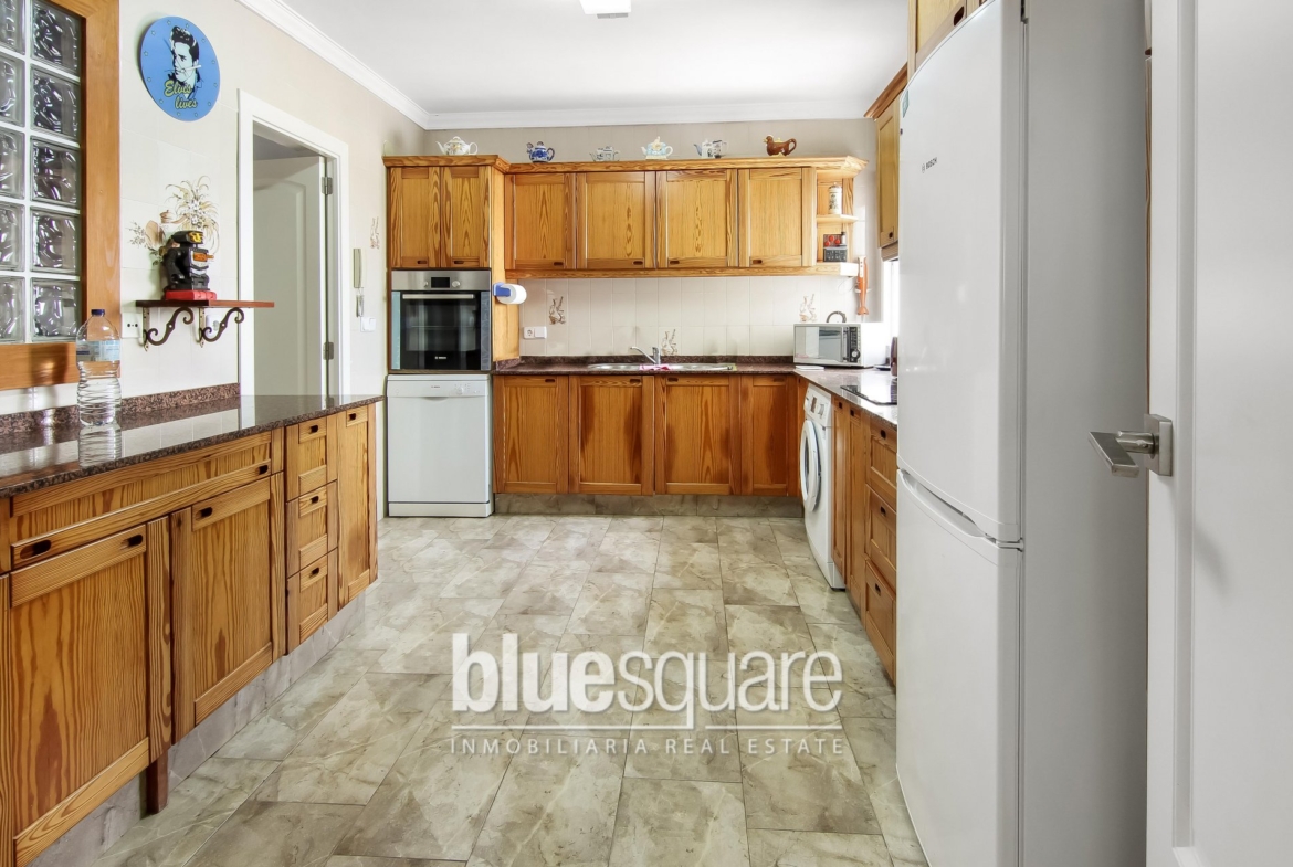 17748-ES-JAV-008246