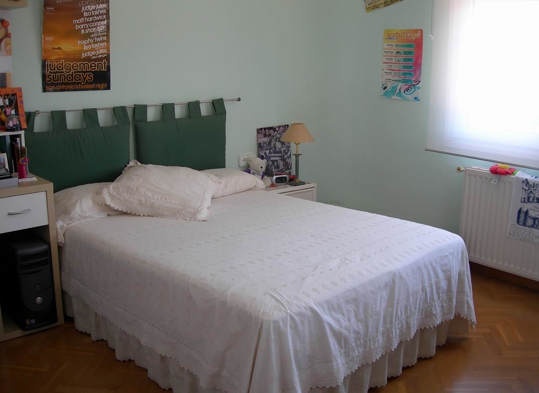 Exclusive house-chalet, overlooking the sea, in Alella.