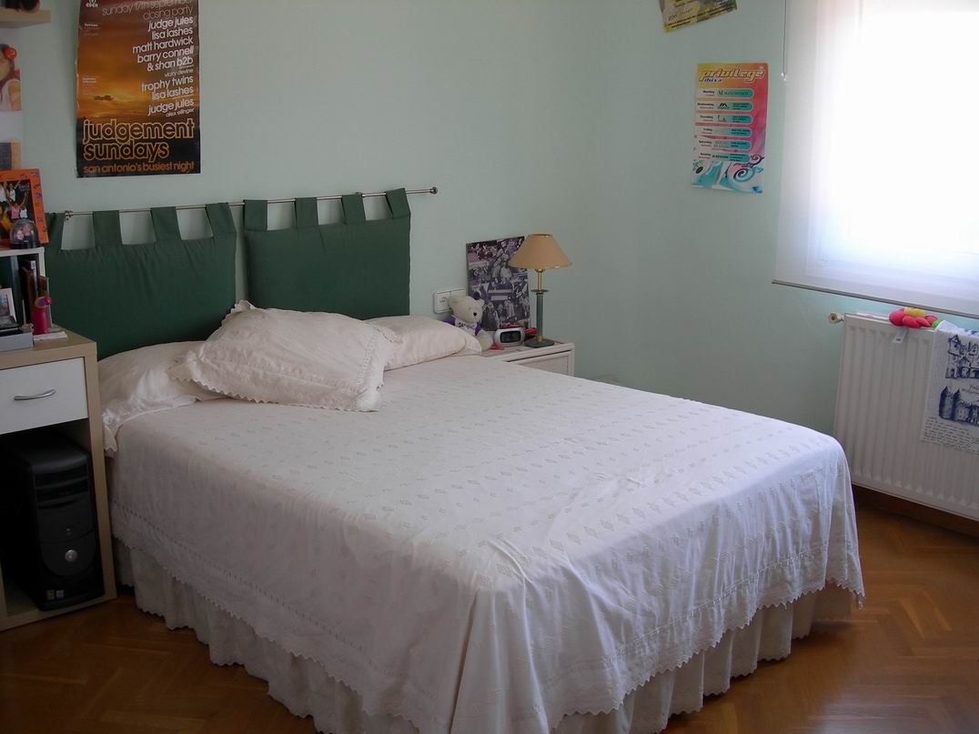 Exclusive house-chalet, overlooking the sea, in Alella.