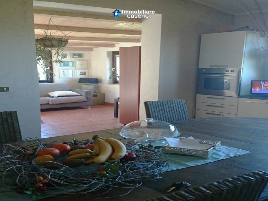 Beautiful villa with pool and sea view for sale in Molise