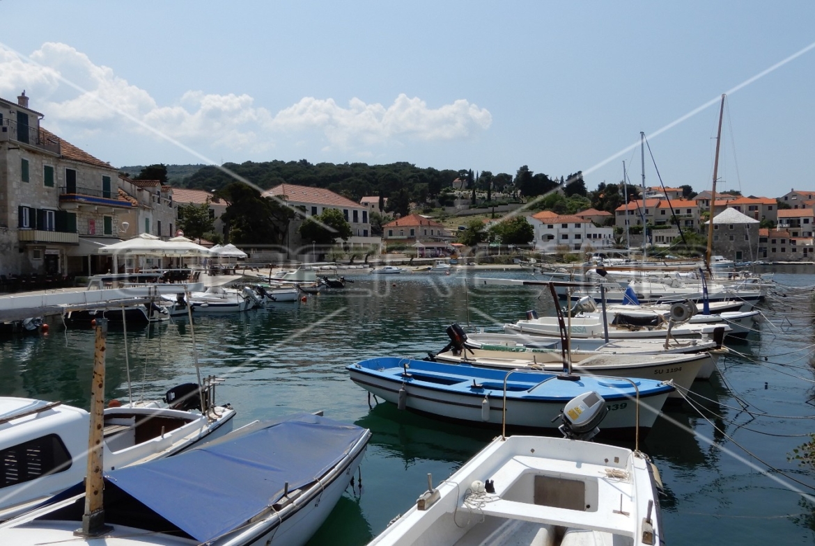New villa, Splitska, Brač, 300 m2