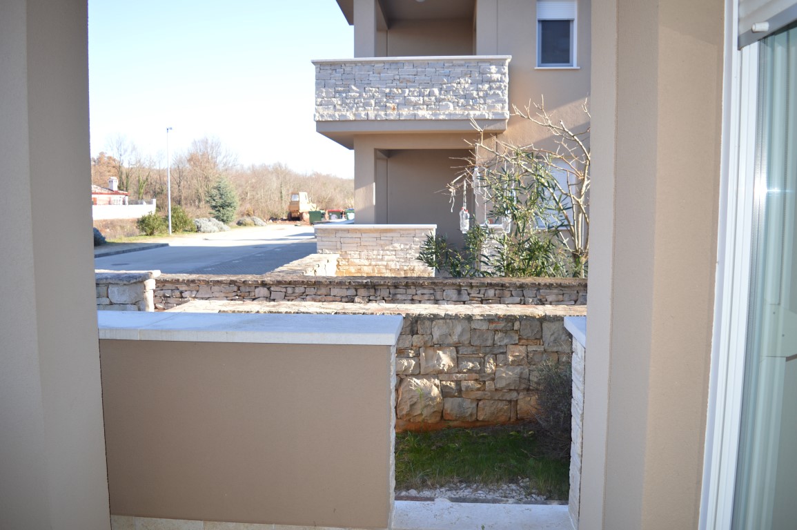 APARTMENT WITH TWO BALCONIES AND GARDEN